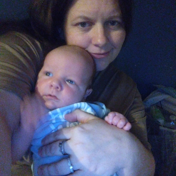 Hey everyone! I sell a variety of things at great prices! Come check me out! ๐ - Picture 12 of 16